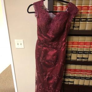 Red Lace Prom adress